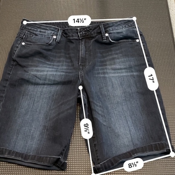 Calvin Klein Denim Short - Picture 7 of 7